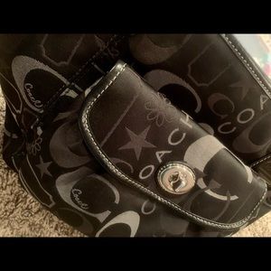 AUTHENTIC Coach Leah Purse